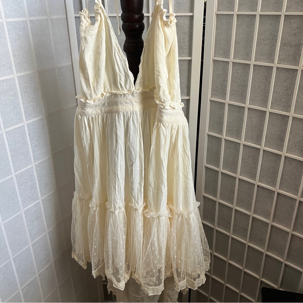 Elegant Cream Halter Dress NWOT